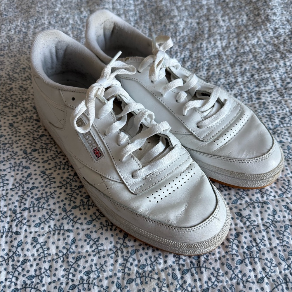 Reebok White Sneakers Classic Design Rubber Sole